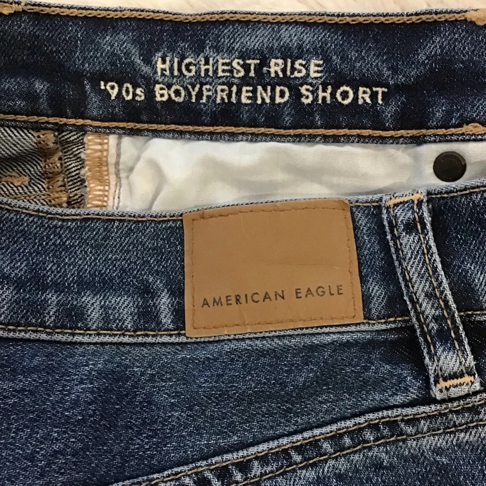 American Eagle 4 Highest Rise 90s Boyfriend Denim Shorts Women’s Distressed